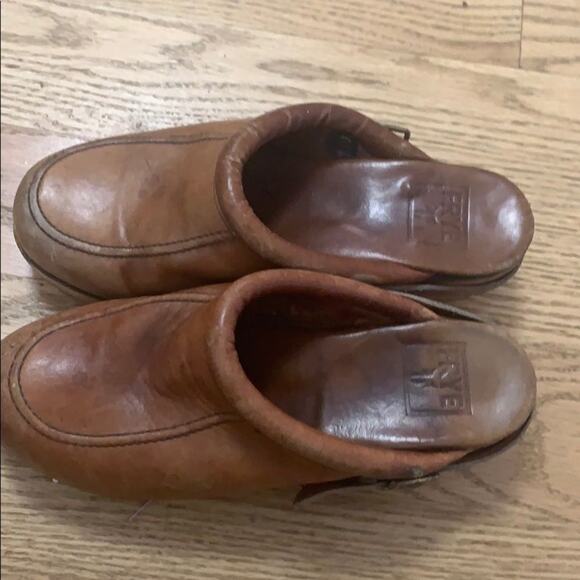 FRYE LEATHER DISTRESSED‎ CLOG SIZE 7 - Picture 2 of 5